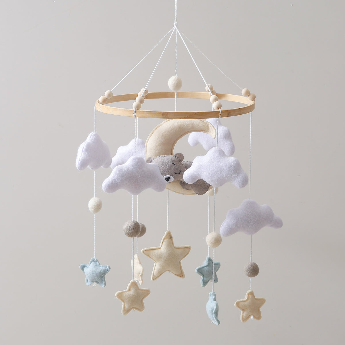 Mobile bébé petits nuages