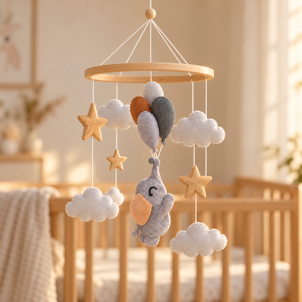 Mobile éléphant et ballons